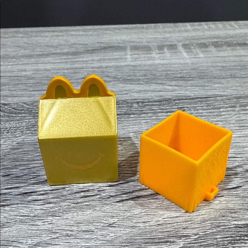 McDonald’s | Lil’ McDonalds: Golden Happy Meal (2025) - Happy Meal Toy - Picture 10 of 13
